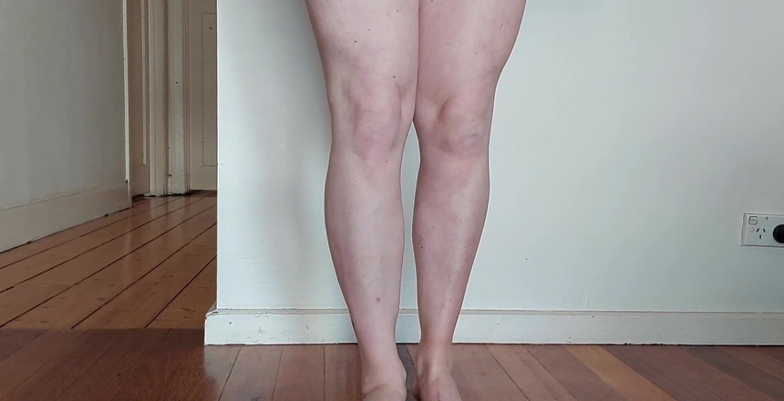 Michellexm: Feet Video 1 w bieliźnie wcieranie banana między moje stopy i...