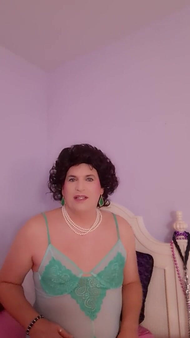 Victoria Lecherri: Trannywife가 되는 꿈을 꾸다!