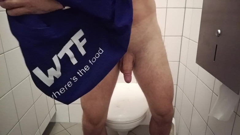 kickerscooter: Public Toilet Speeding: Secret Solo in Feldkirch