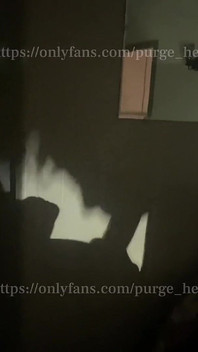 Mamada en la sombra y garganta