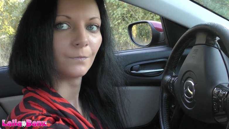 Laila Banx: Il giro di prova frivolo termina con una figa piena...