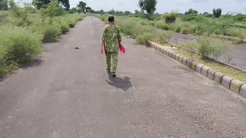 Your Simran: Tourist Girl Left by Village Boy