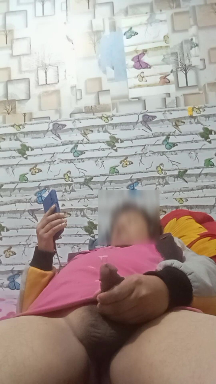 Talahib23: Il tuo migliore amico che ama masturbarsi mentre guardi bold.