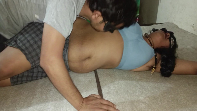 Pinkyrani2333: Pinky Bhabhi Secretly Took Out the Chudwali Water with Her...