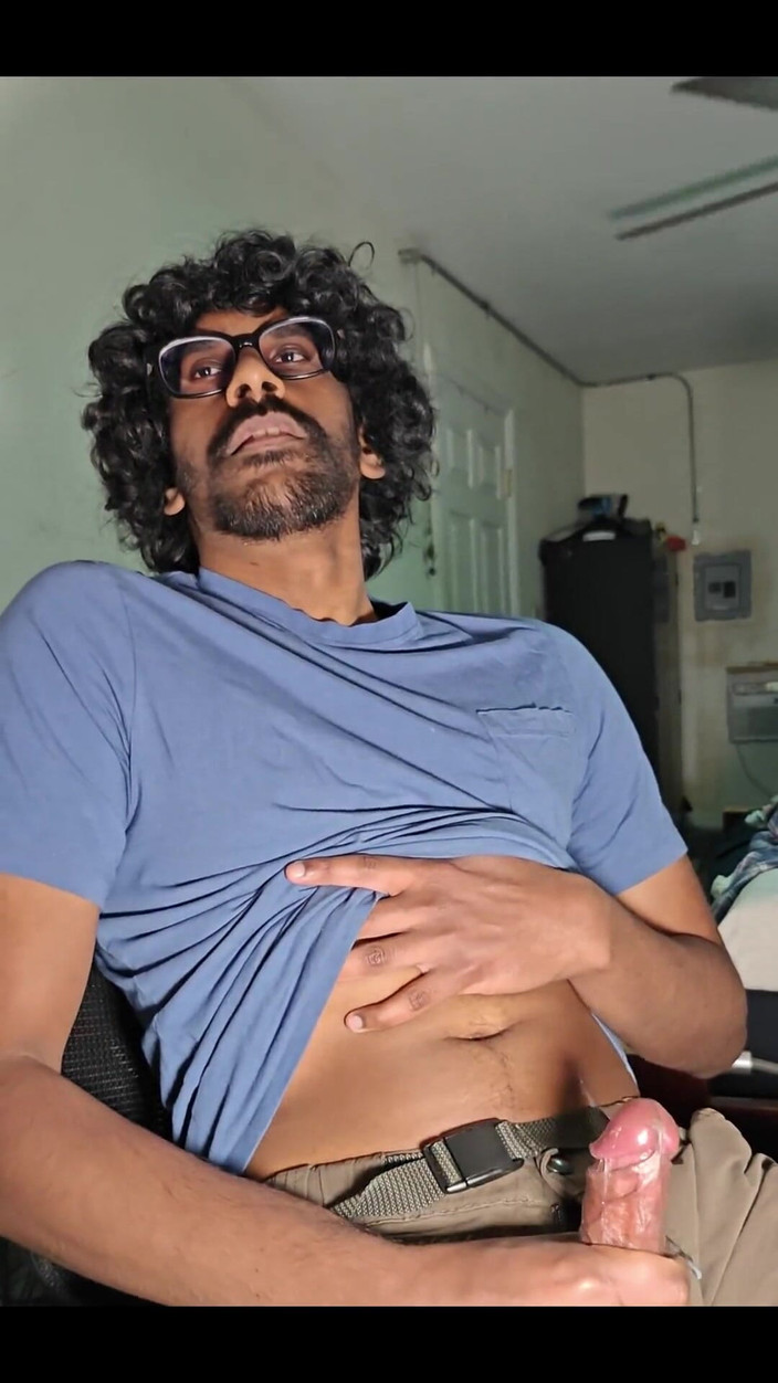 NANDgasm: Kıyafetlerinle biraz dağınık oluyor.