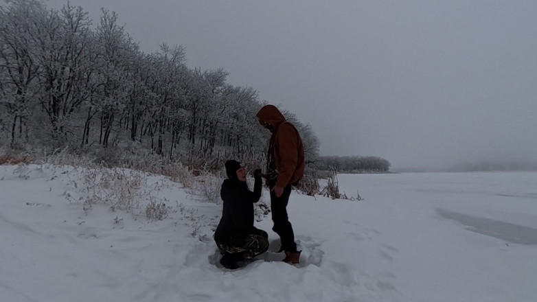 Mya Lane: Beccato 3 Volte a Scopare Fuori