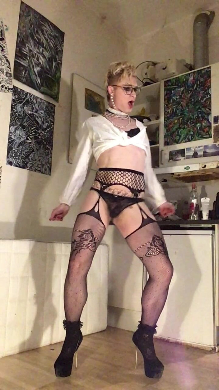 Sissy Cindy Slut: Scharfer Sissy Femboy-tanz
