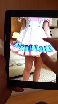 El sueño de follar a una belleza con un teléfono se ha hecho realidad
