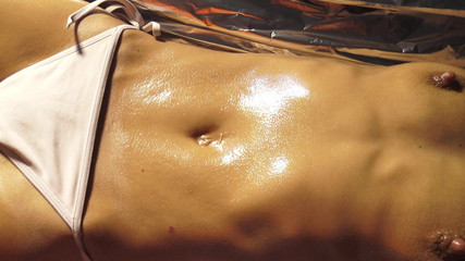 NM fetish femdom videos by Princess Nikki Cruel: Prenses Nikki yatakta bağlı