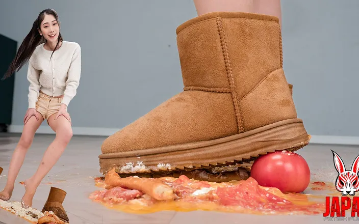Japan Fetish Fusion: An Komatsu Crushes Your Dinner in Boots and Rubs It...