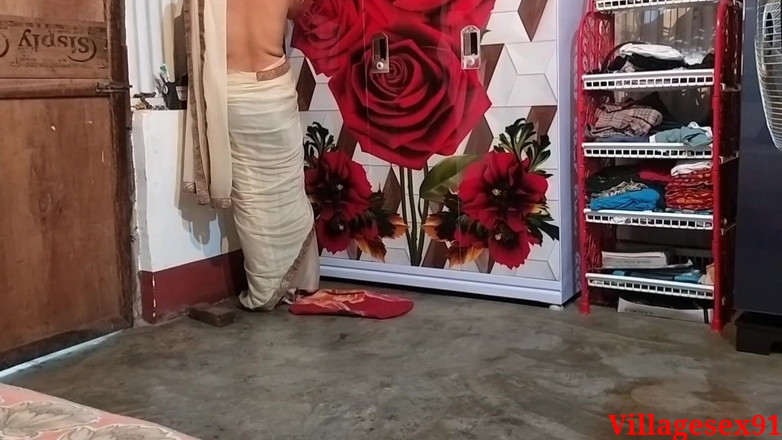 Villagesex91: Madam Sex Her Husband Home with Saree Chudai