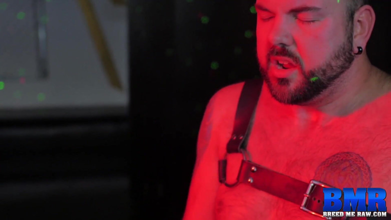 Breed Me Raw: Breedmeraw - Atlas Grant está obligada a servir a Aiden Storm