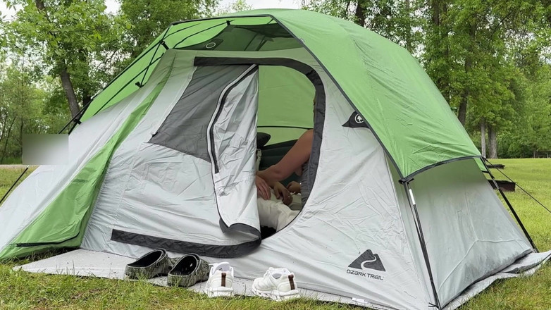 Mya Lane: 공원에서 따먹히는 걸 보고 싶어하는 마누라