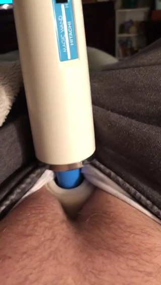 Bad Girl Inc: Pasando un buen rato en casa con mi Hitachi