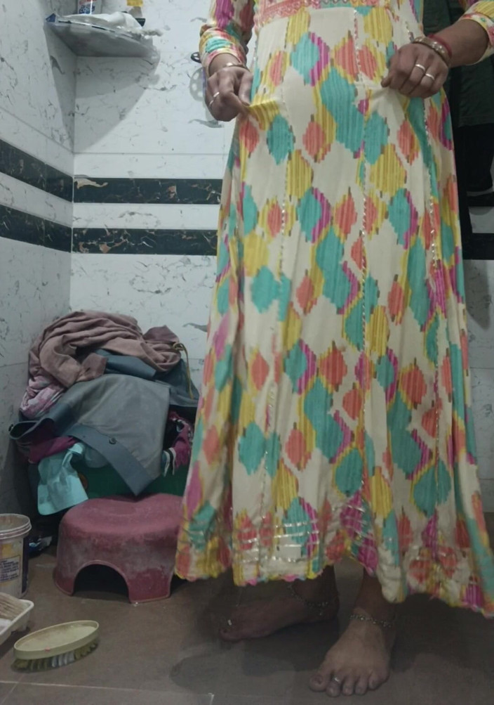 Priyahot77: Priya Bhabi Sexy Video
