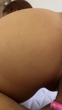 Kenapa awak periksa beg saya? - Saya jumpa dildo kawan saya dalam beg dia dan kami akhirnya bersama di hotel