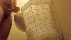 Ed Eden: Trash in bagno