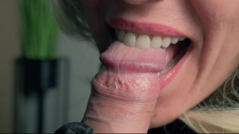 Art By SoftApproach: 넌 이런 종류의 오럴을 좋아해? 남편이 사정할 때까지 자지를 핥고 물고 있는 아마추어 마누라