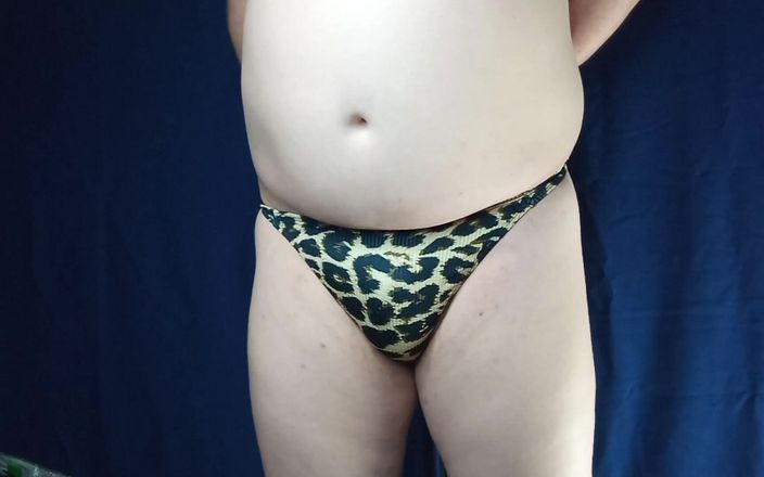 AdultGameplays: Bikini Bottom try on Partea 1