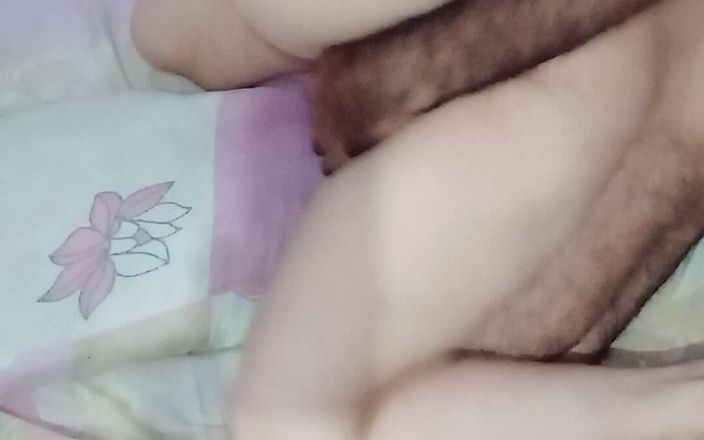 Sexy Yasmeen blue underwear: Bite insérée dans la chatte