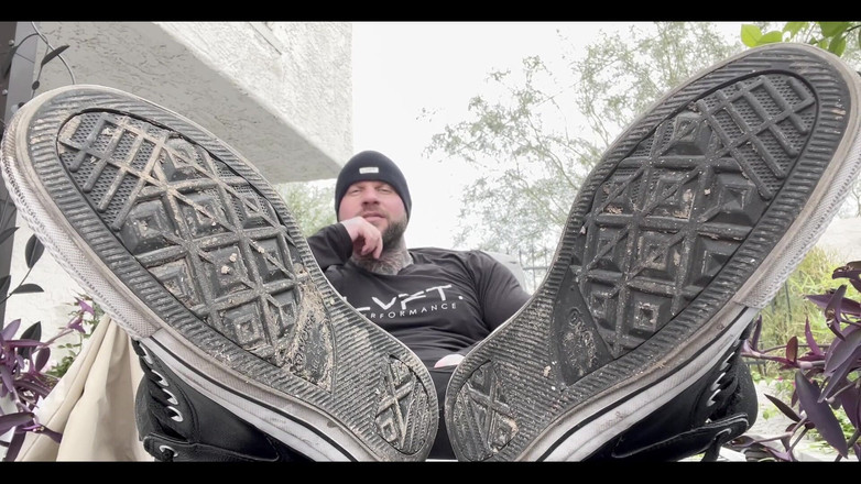 Jasons feet: 나는 여기서 진정할거야