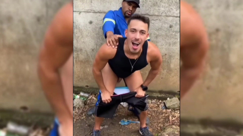 TheBlacKHunterr: Marsch bakom muren