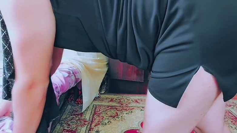 Kitty_Cross: Jord och förförelse: en tjejs erotiska möte