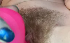 Mẹ đã có một wank rất thất vọng! Có phun nước, nhưng không có o lớn ở cuối! Có lẽ bạn có thể giúp một máy bay bà già hứng tình?