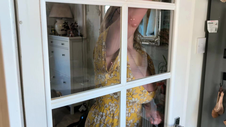 JessieHH: 妈咪做家务 免费 sfw