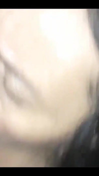 MILF macecha je ošukaná do pusy a dostane sperma do pusy