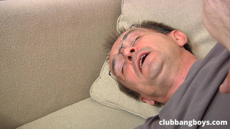 Club Bang Boys: Jose的学生无套干他的菊花