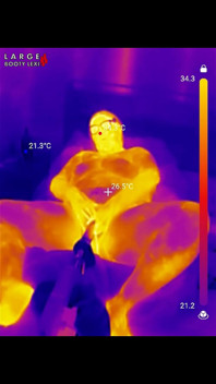 Prima scopata bbc con macchina del sesso: oliata donnona sborra duro sul tuo cazzo enorme, 15 minuti di giro e conto alla rovescia, punto di vista termico