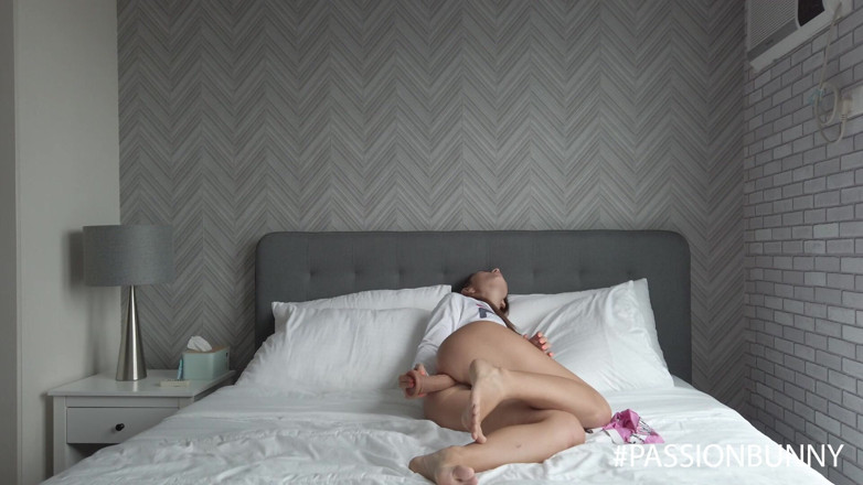 PassionBunny: Teen manželka zkouší tvrdou dvojitou penetraci