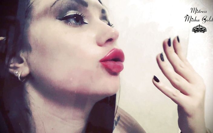 Goddess Misha Goldy: Червоні губи друкують над склом і француженки