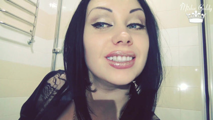 Goddess Misha Goldy: Золотые губы