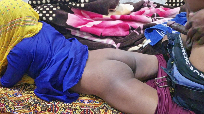 ExcitedWomen: Hintli teyze Hintli seksi kocasıyla anal seks yapıyor