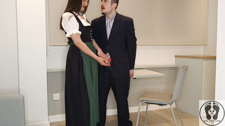 All You Can Fetish: Cewek austria ini lagi asik ngocok kontolnya pakai dirndl tradisional