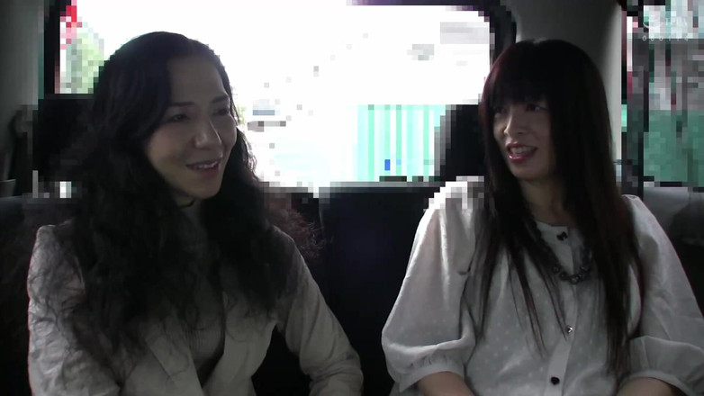 Raptor Inc: Ignara comuni donne mature rimorchiate da una normale strada dello...