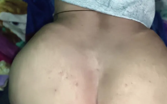 desilaunda96: Girlfriend to His House and Has Sex with Her on...