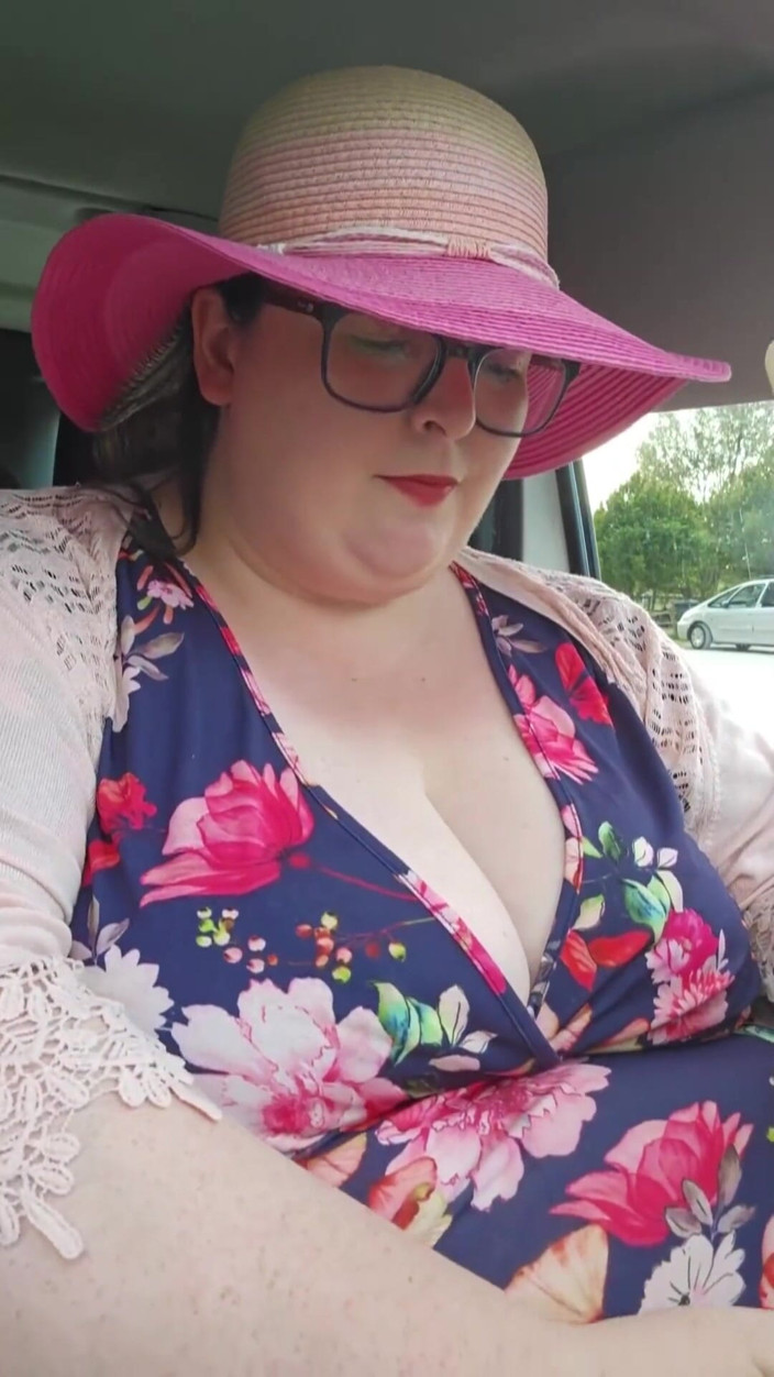 SSBBWLadyBrads: Давай съем немного мороженого