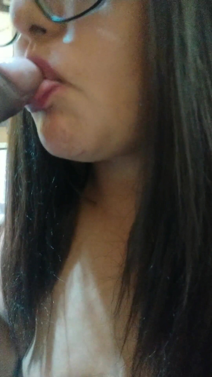 Carla Villalobos: Succhiare il cazzo del marito del mio vicino