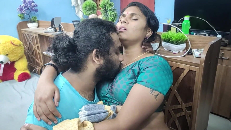 Vaigavarun45: Mallu, femme de ménage et patron, romance torride dans la...