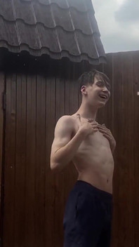 399581438682341376.mp4