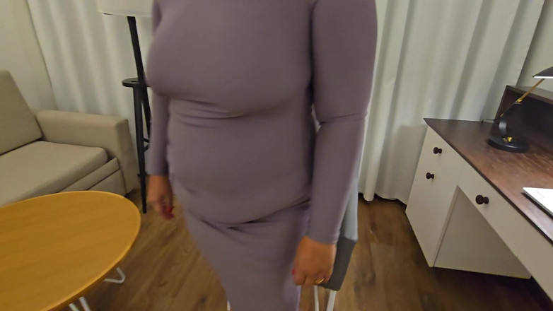 Slutty Ms B: Soțul ejaculează pe rochia ei