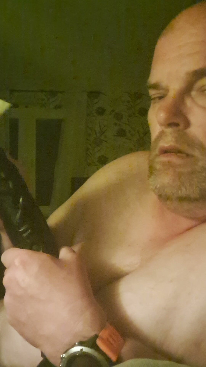 Fickspecht: On It Goes for the Bitch