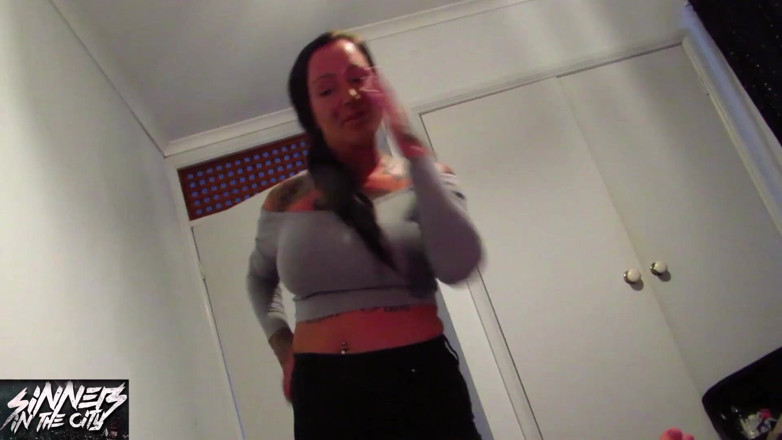 Sinners World: Macecha Chantelle Fox vás přistihne jerkin se svými kalhotkami