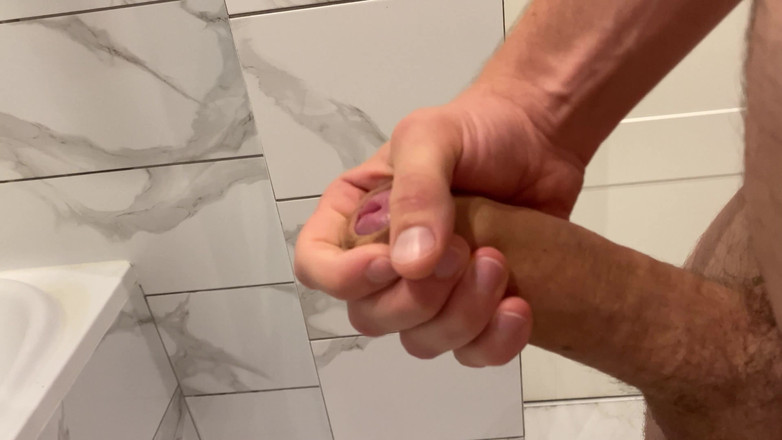 1TeddyBear1: Selbstbefriedigung im badezimmer