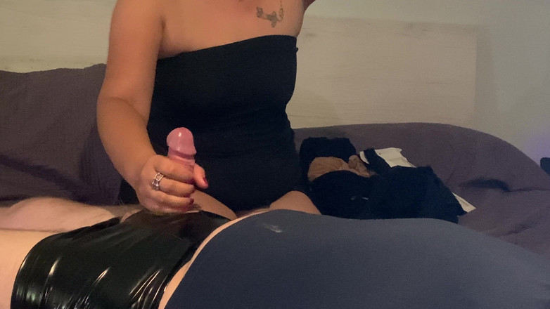 CoppiaCollant: I Get My Favorite Whore to Suck My Cock