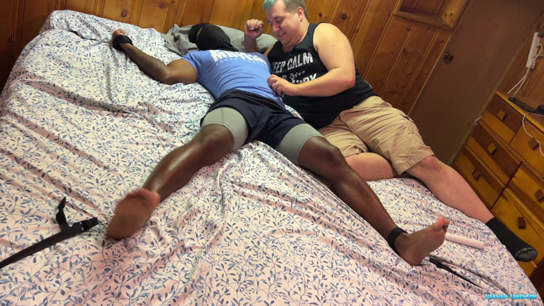 Ticklish Chubs: Elijah Tickled in St. Louis