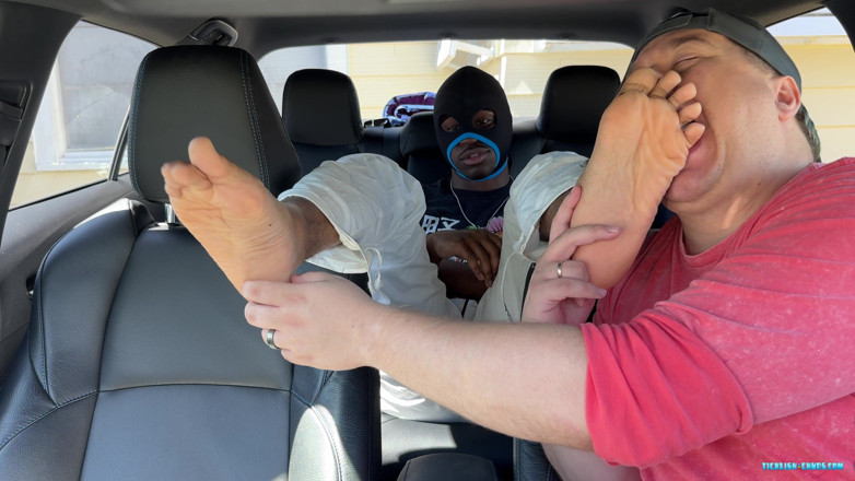 Ticklish Chubs: Snyft Eddy